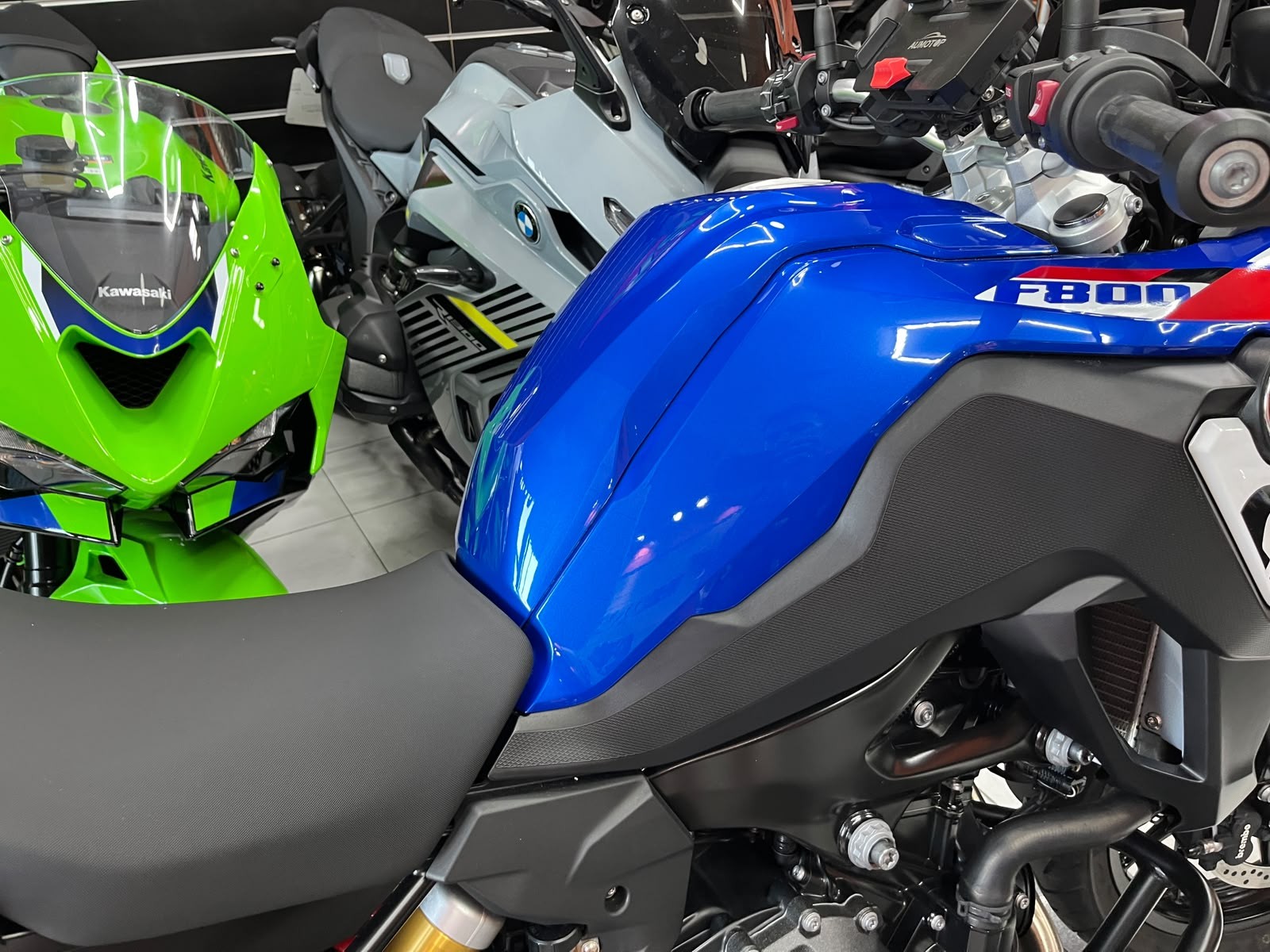 F800 FS