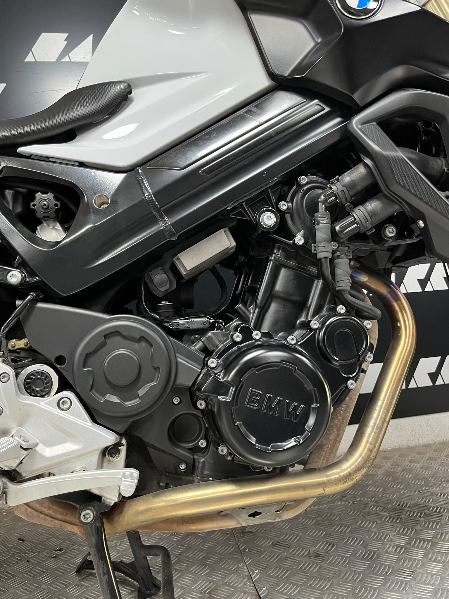 F800 R