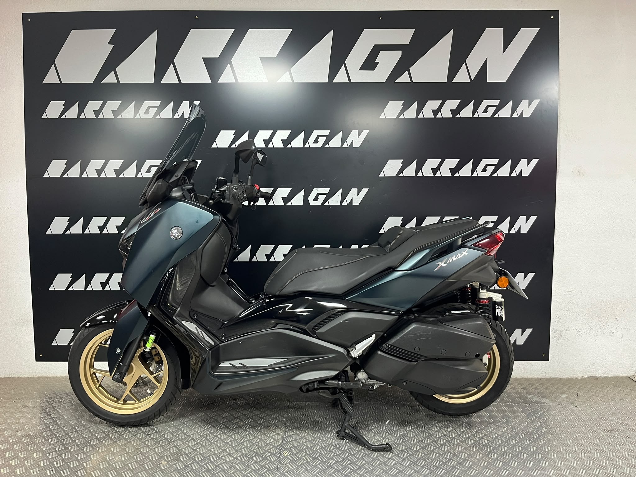 X-AX 300 TECH MAX