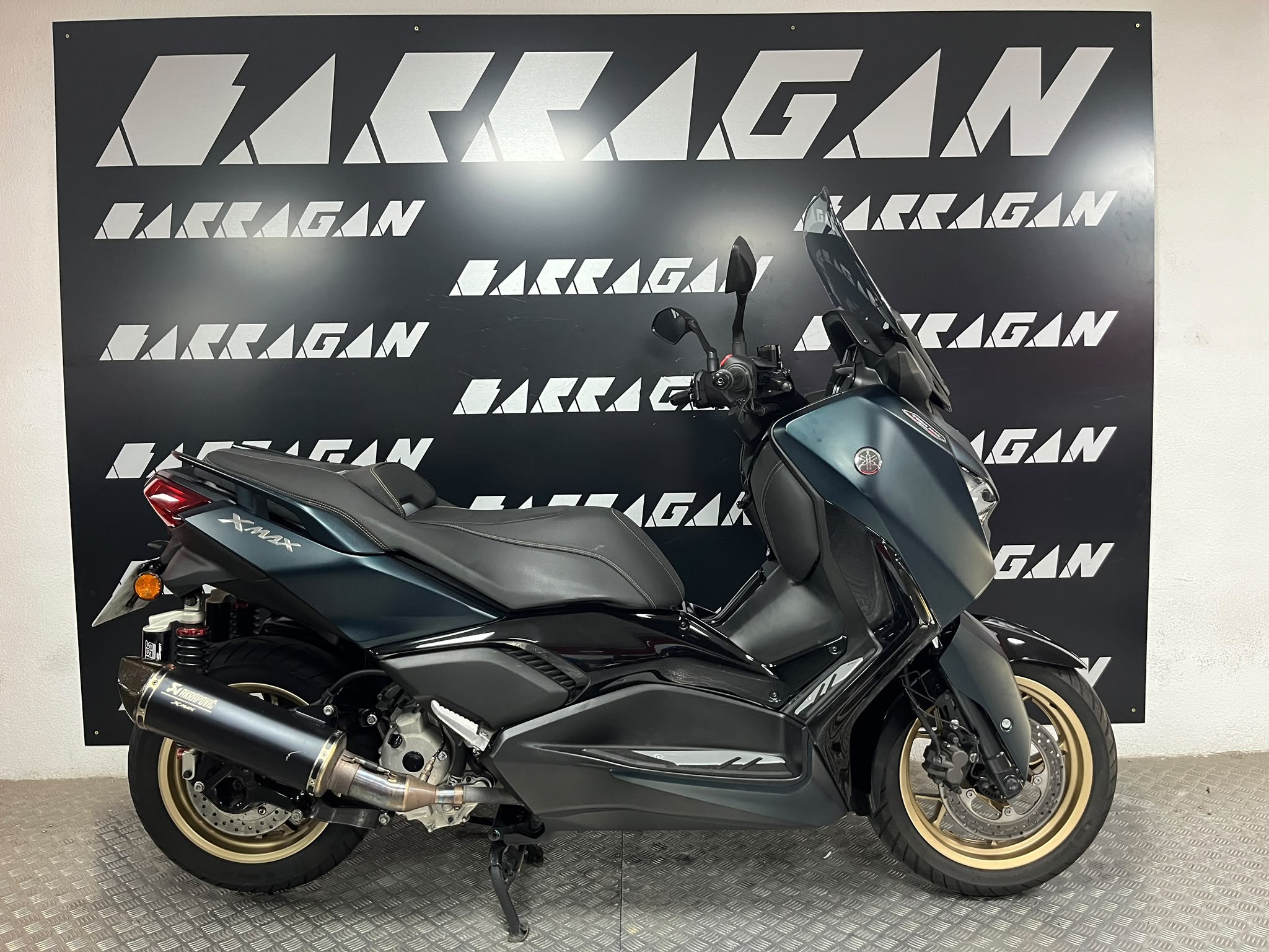 X-AX 300 TECH MAX