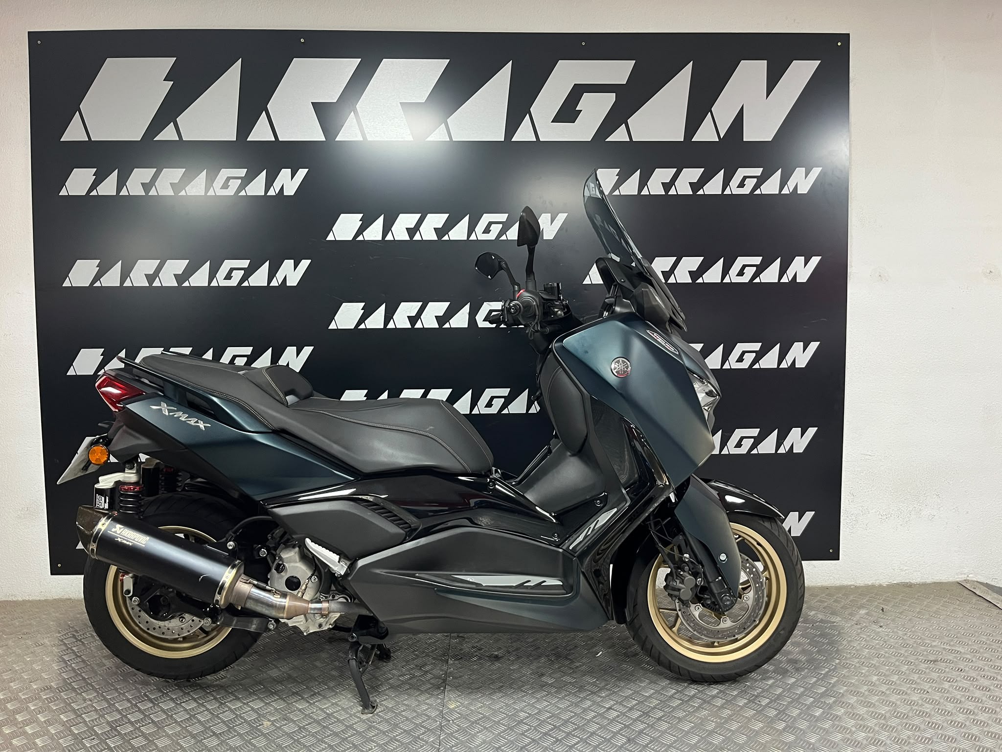 X-AX 300 TECH MAX