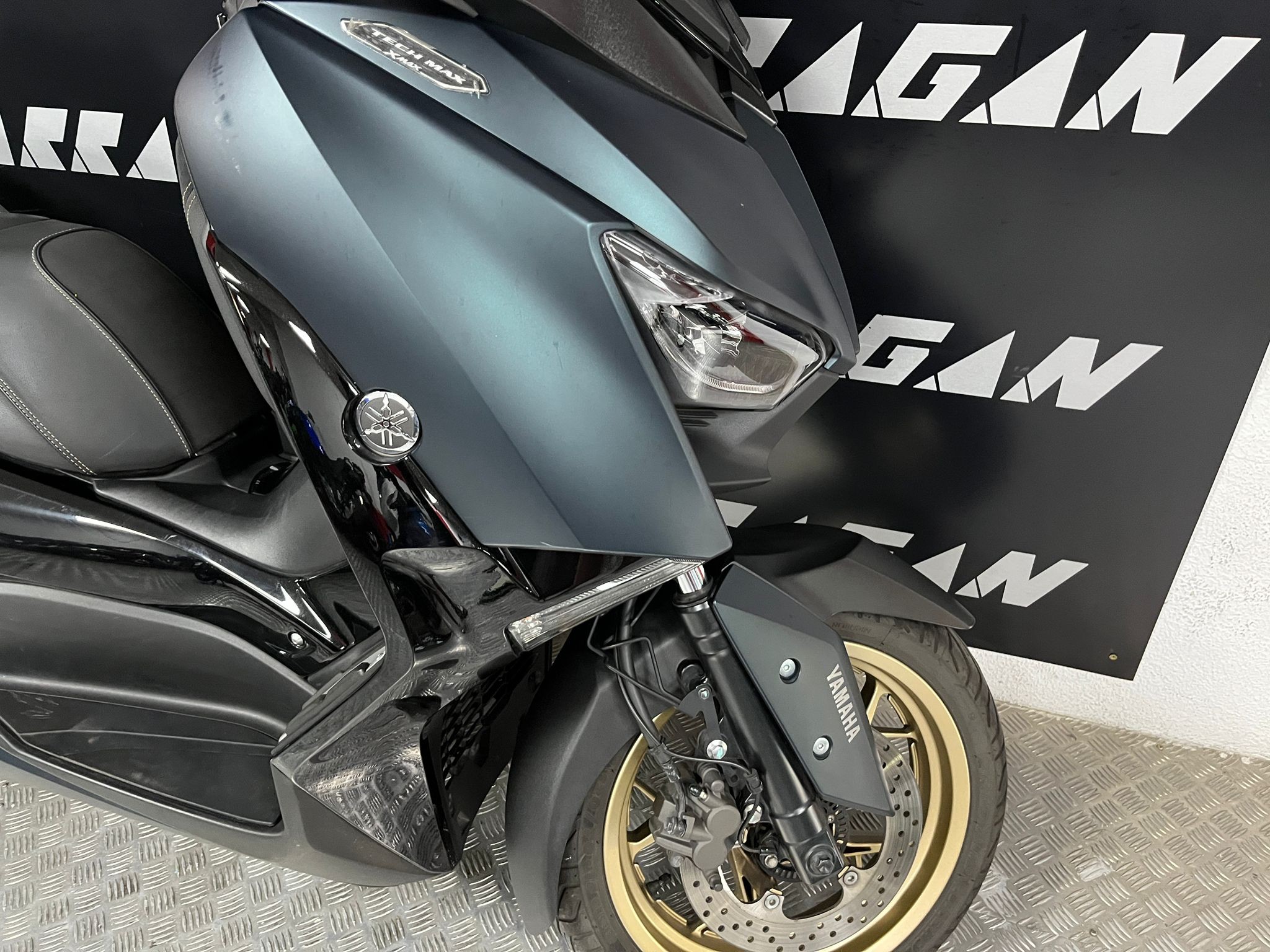 X-MAX 300 TECH MAX