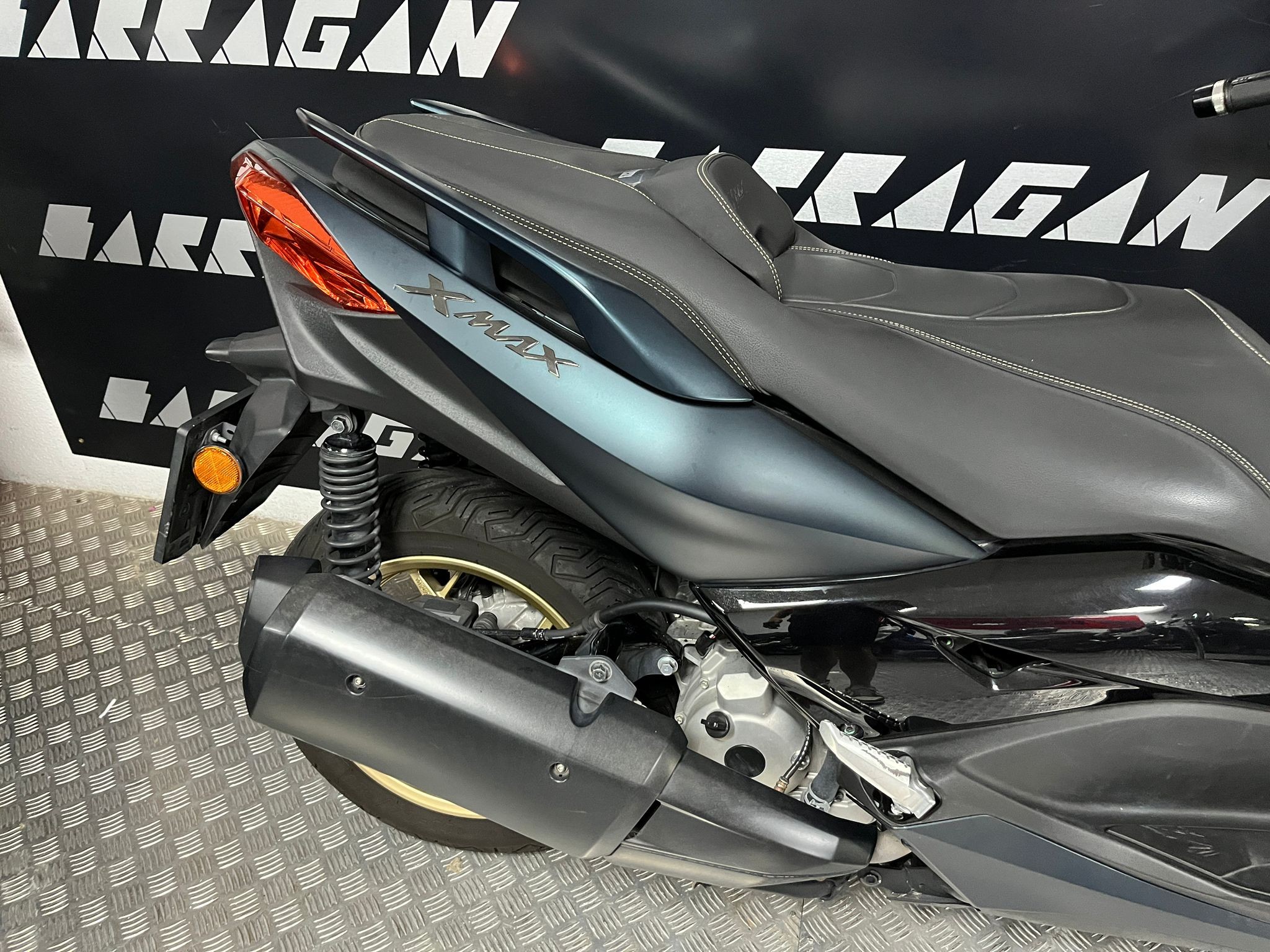 X-MAX 300 TECH MAX