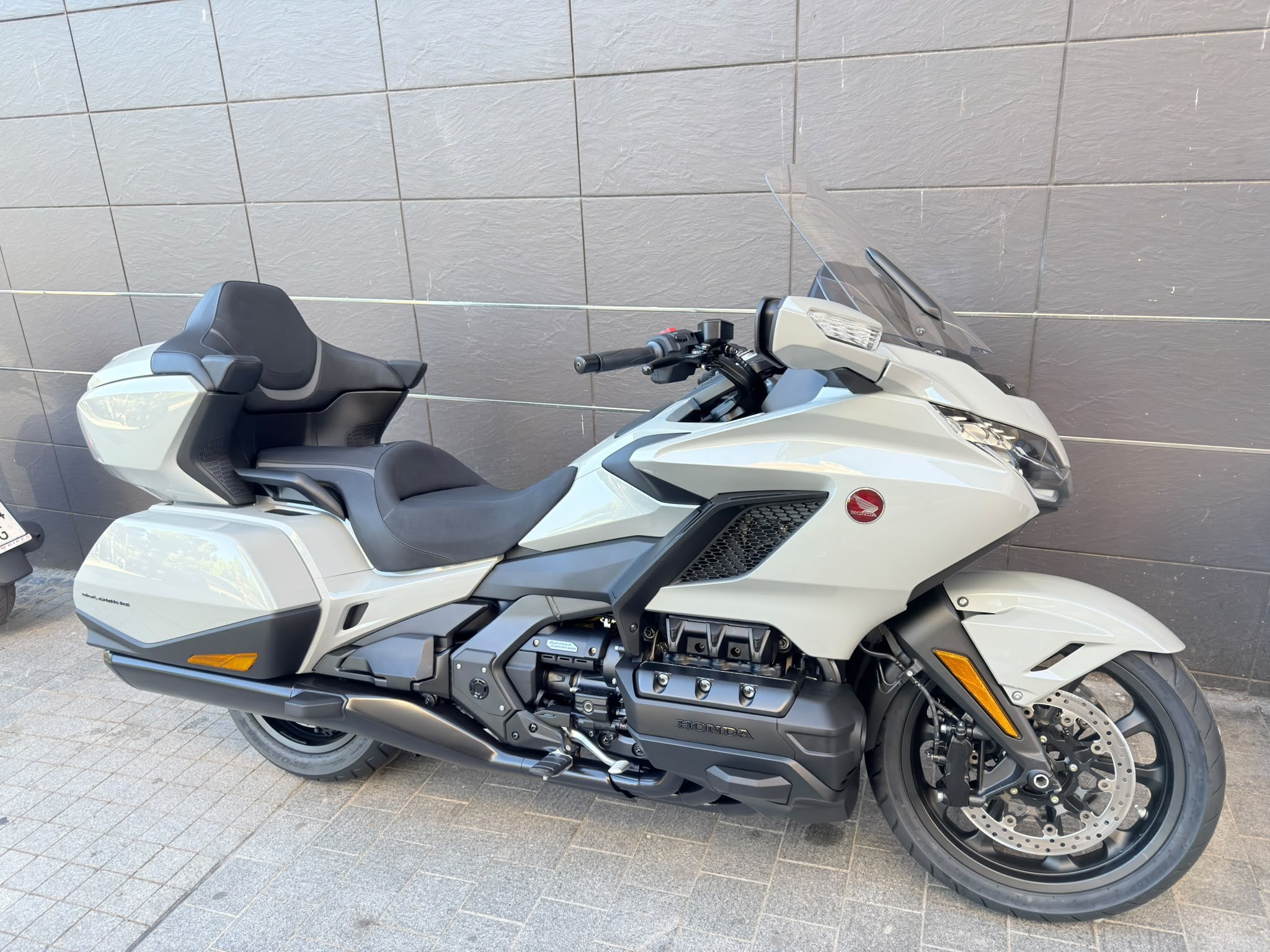GL 1800 TOUR DCT